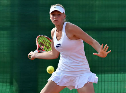 Елена Рыбакина покидает юниорский Открытый чемпионат Австралии