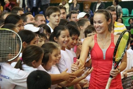 photo 6096.jpg Мартина Хингис провела мастер класс для детей в Казахстане (фото)