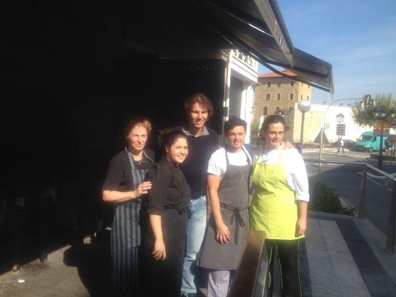 536150 10151130646206026 899188116 n (1).jpg Рафаэль Надаль: Поблагодарил поваров за прекрасный обед