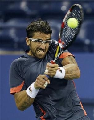 janko tipsarevic topples hiroki moriya in the second round thailand open 2012 190513.jpg Турниры АТР в Бангкоке и WTA в Токио. Итоги опросов пользователей Портала GoTennis.ru