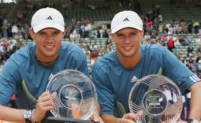 bob_and_mike_bryan_2.jpg