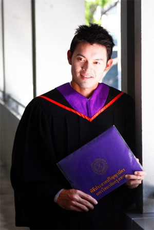 danai_graduate4.jpg