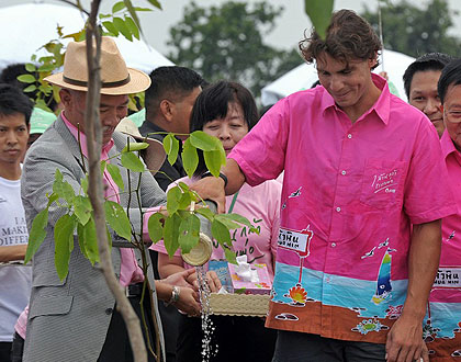 AFP PHOTO / PORNCHAI KITTIWONGSAKUL