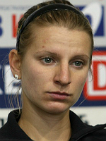 Девочка с косичкой