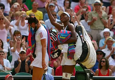 Фото: Imago. Динара Сафина и Винус Уильямс после полуфинала Уимблдона-2009